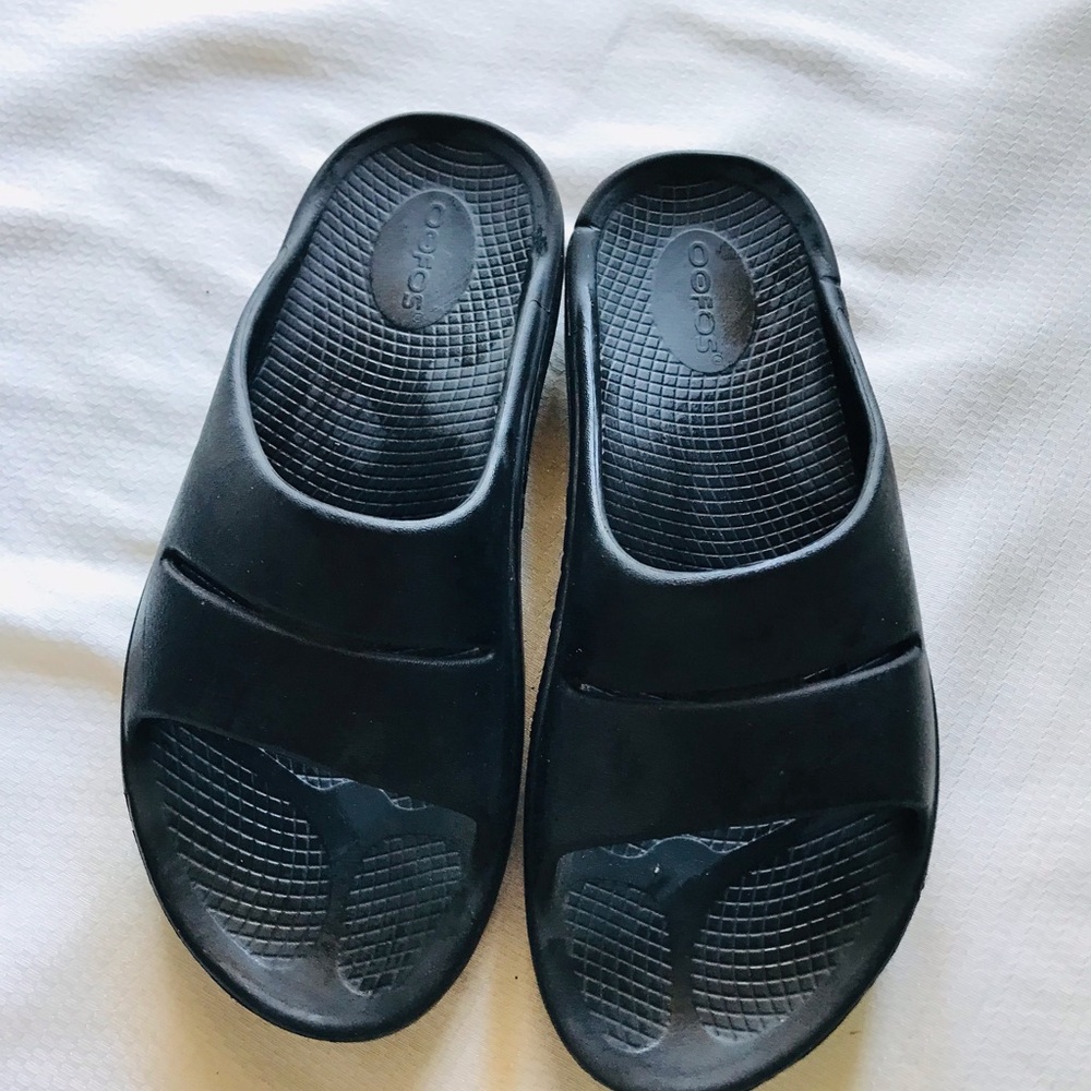 Oofos Black Slide Sandals